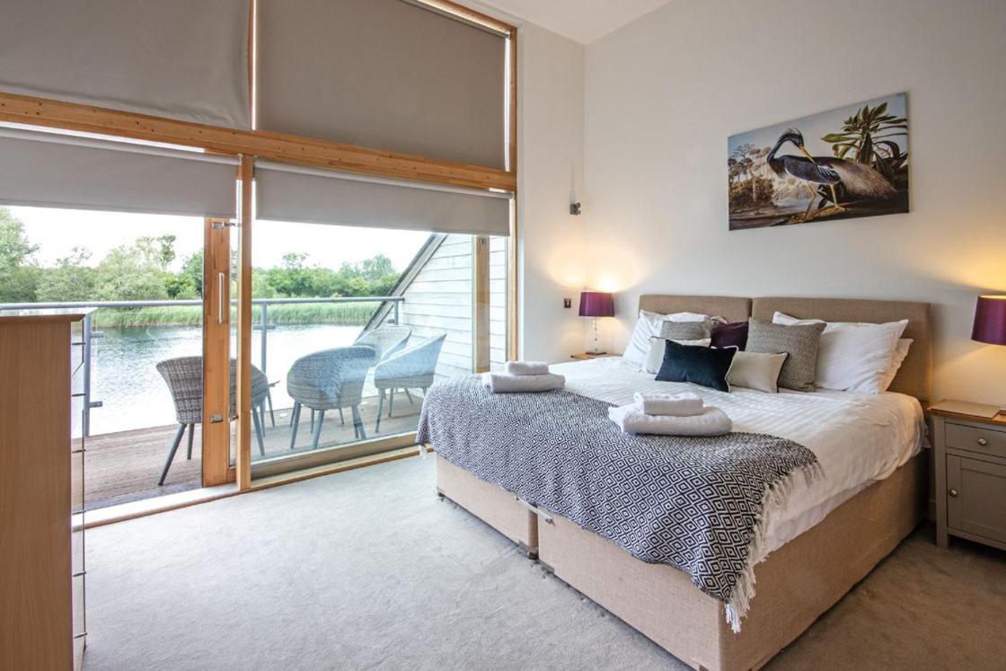 Waters Edge 04, Waterside Lodge P South Cerney Exterior photo